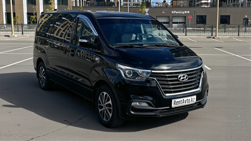Hyundai Grand Starex 10 seats