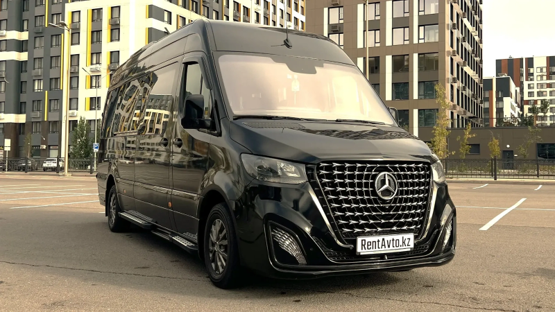 Mercedes-Benz Sprinter black 14 seats