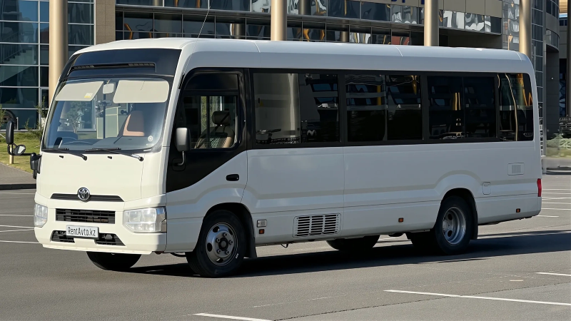 Toyota Coaster 27 seats
