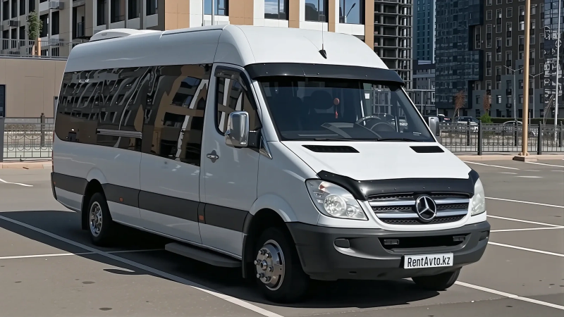 Mercedes-Benz Sprinter white 20 seats